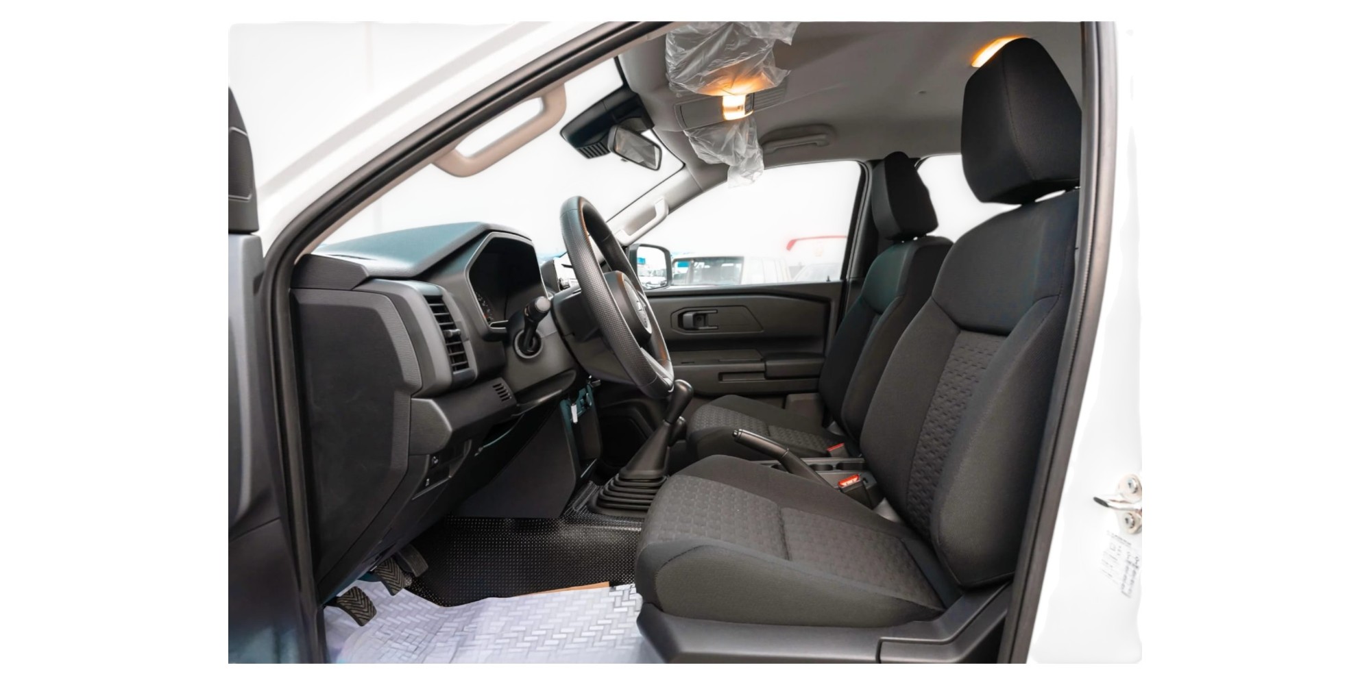 Mitsubishi L200 2.4L GL Diesel 4x4 for Sale Modena Motors