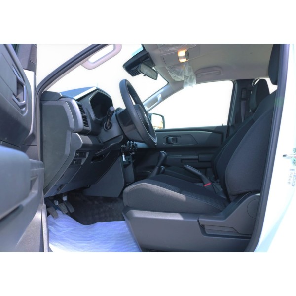 Mitsubishi L200 2.4L GL Diesel 4x4 for Sale Modena Motors