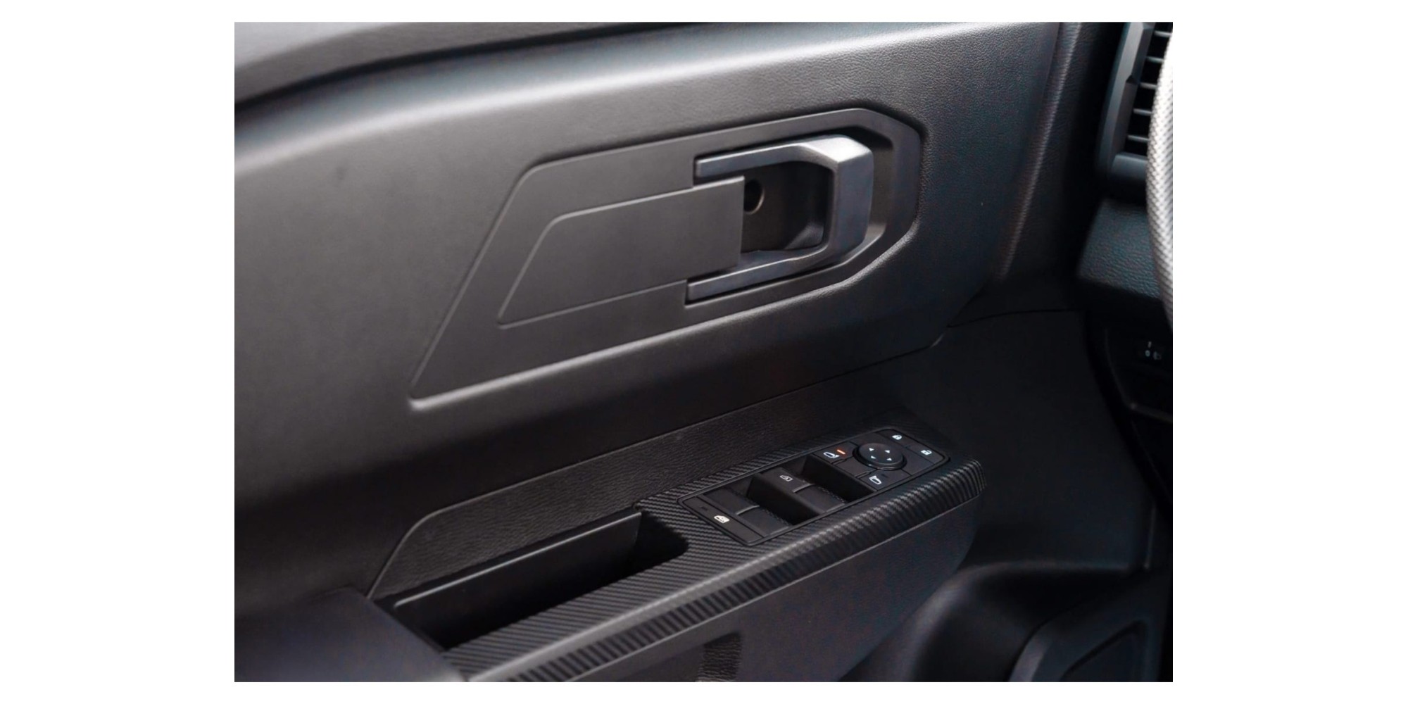 Mitsubishi L200 2.4L GL Diesel 4x4 for Sale Modena Motors