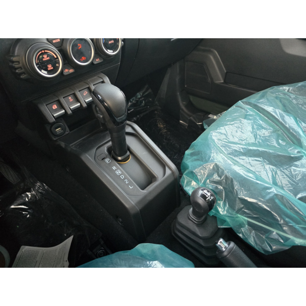 Suzuki Jimny 5 Doors GLX 1.5 Auto Modena Motors GmbH