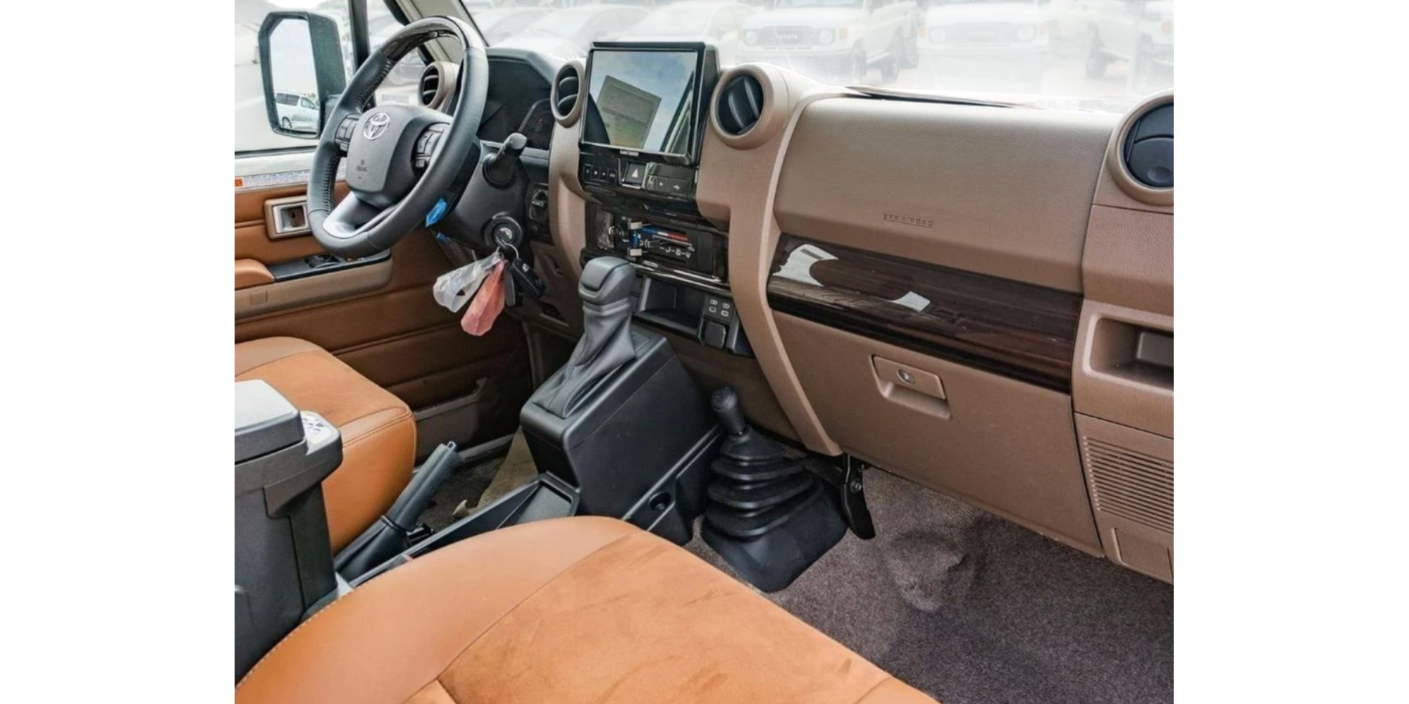 Toyota Land Cruiser 71 AT 4.0 Petrol Modena Motors