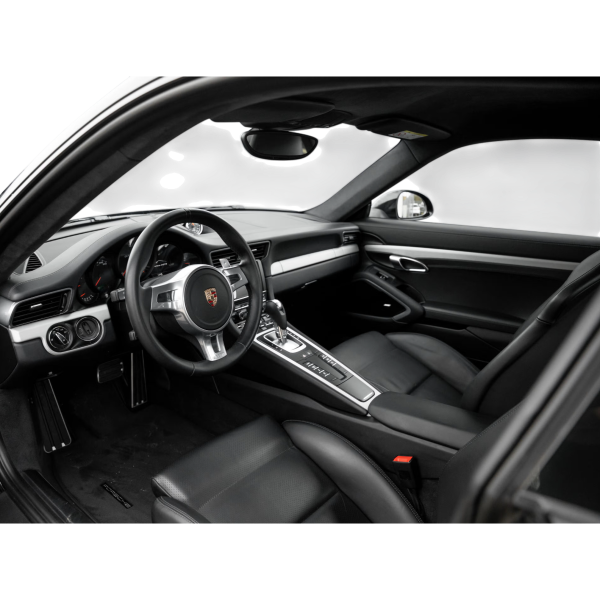 Porsche 911 991.1 Carrera 4 GTS - Sportiva di lusso