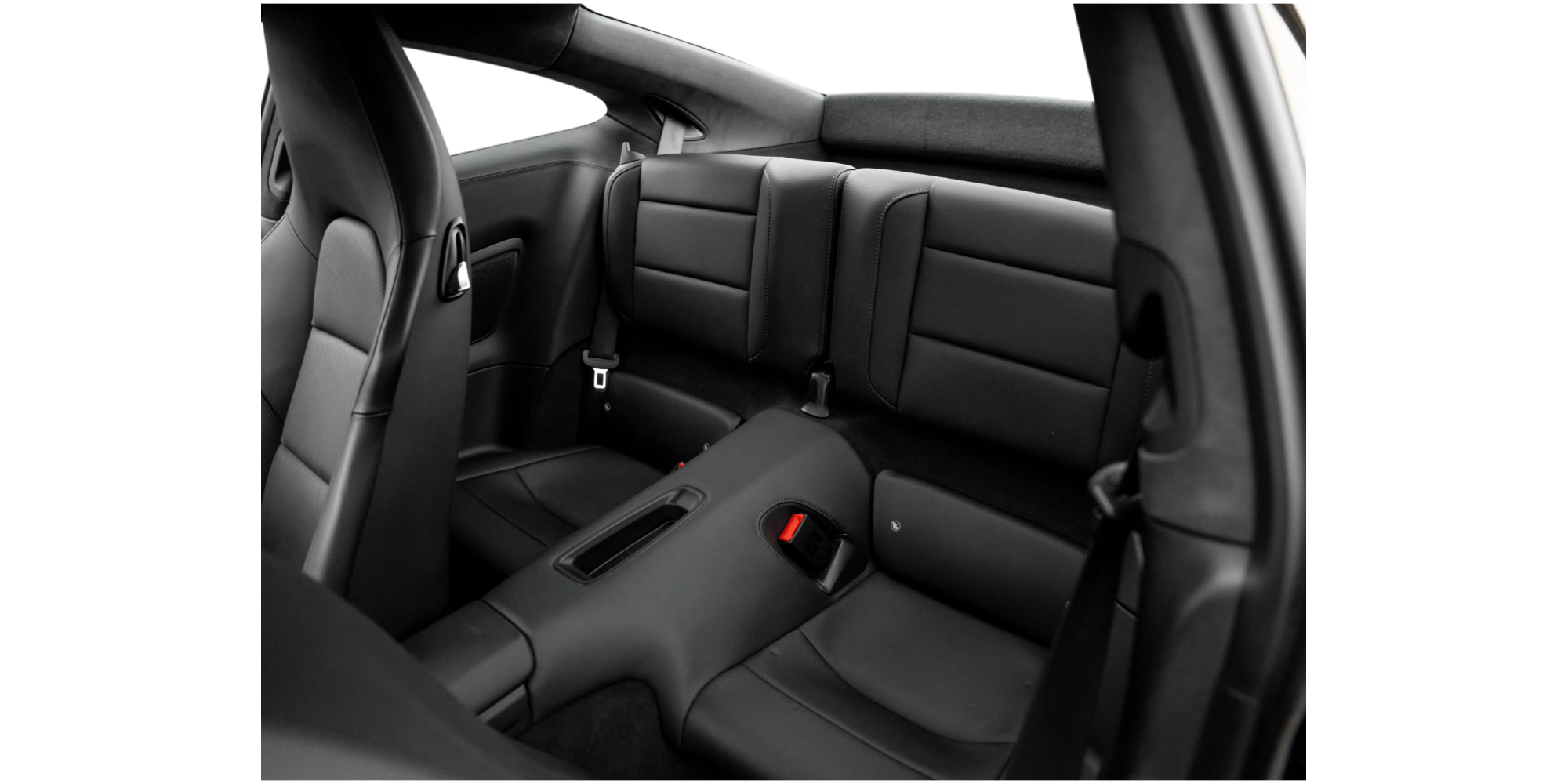 Porsche 911 991.1 Carrera 4 GTS - Sportiva di lusso