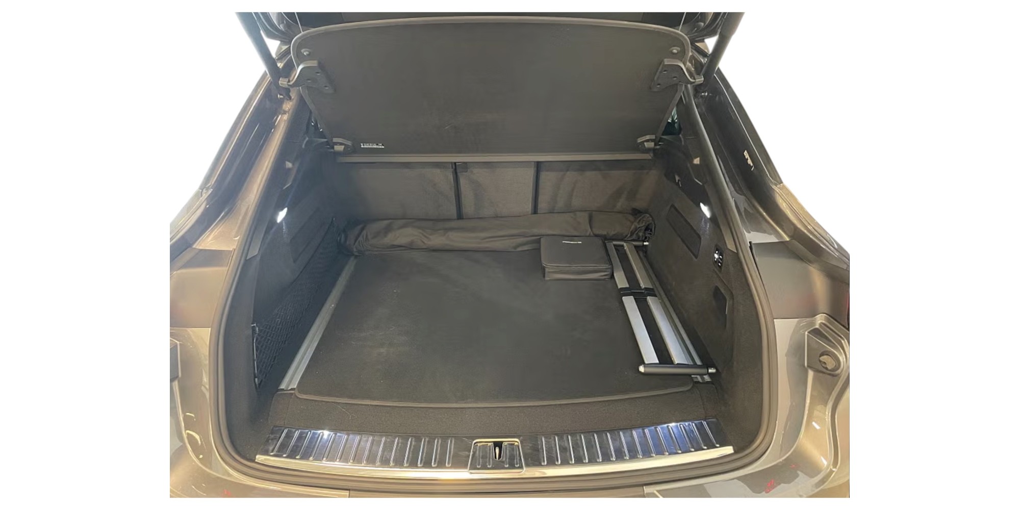 Porsche Cayenne Coupe E Hybrid 2025 Modena Motors GmbH