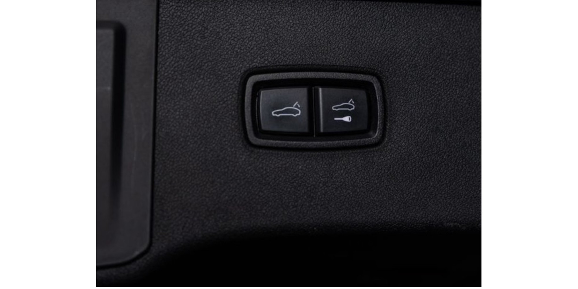 Porsche Cayenne E-Hybrid Luxury SUV – Modena Motors GmbH