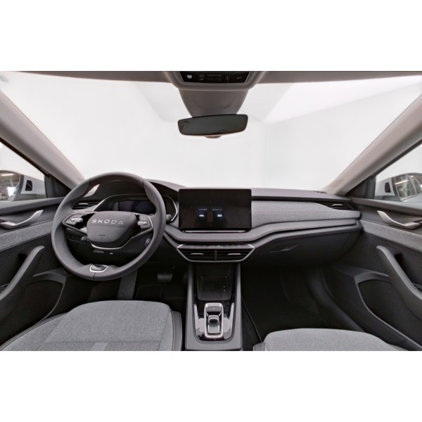 Skoda Octavia Selection | Stylish Petrol Wagon