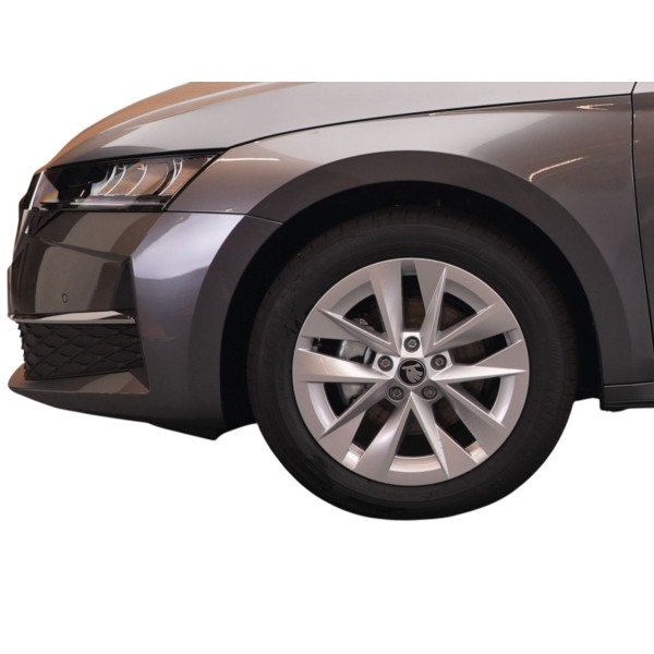 Skoda Octavia Selection | Stylish Petrol Wagon