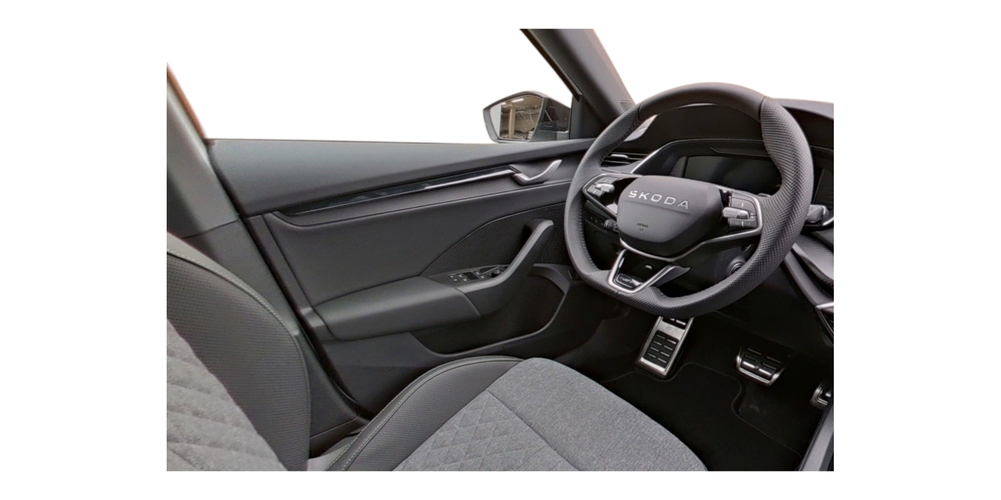 Skoda Octavia Sportline | Stylish Petrol Wagon