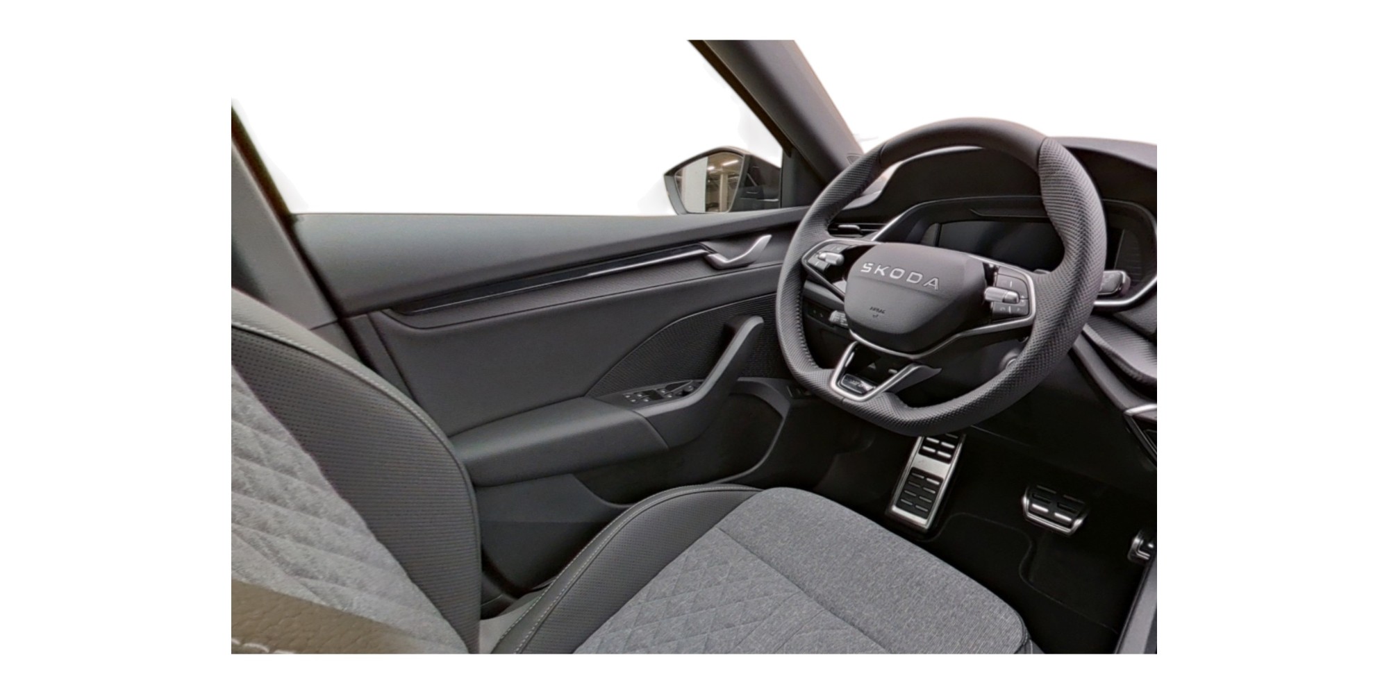 Skoda Octavia Sportline | Stylish Petrol Wagon