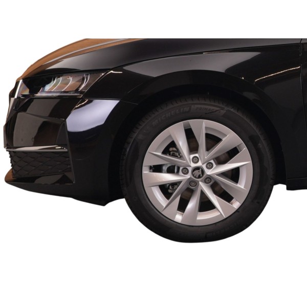 Skoda Octavia Selection | Stylish Petrol Wagon