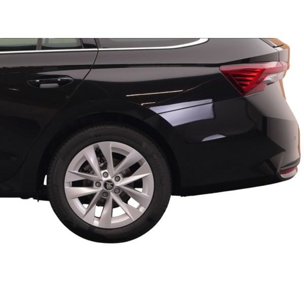 Skoda Octavia Selection | Stylish Petrol Wagon