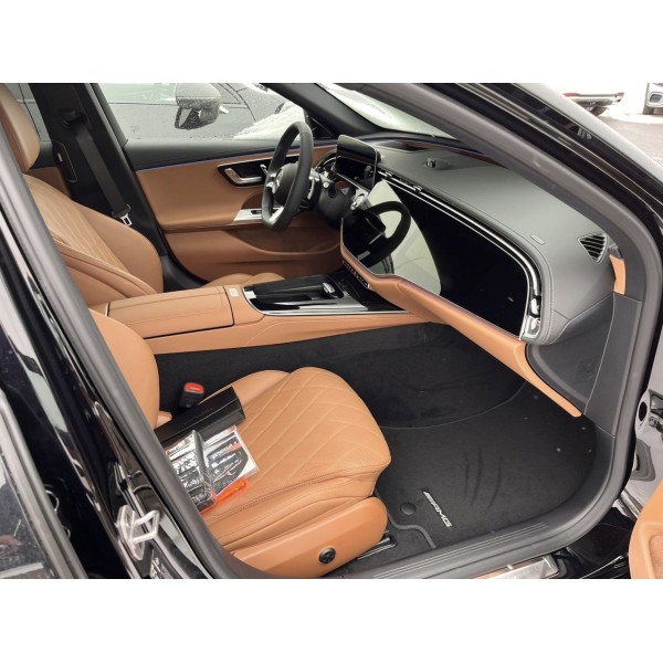 Mercedes-Benz E 300 e | Luxury Plug-In Hybrid Sedan