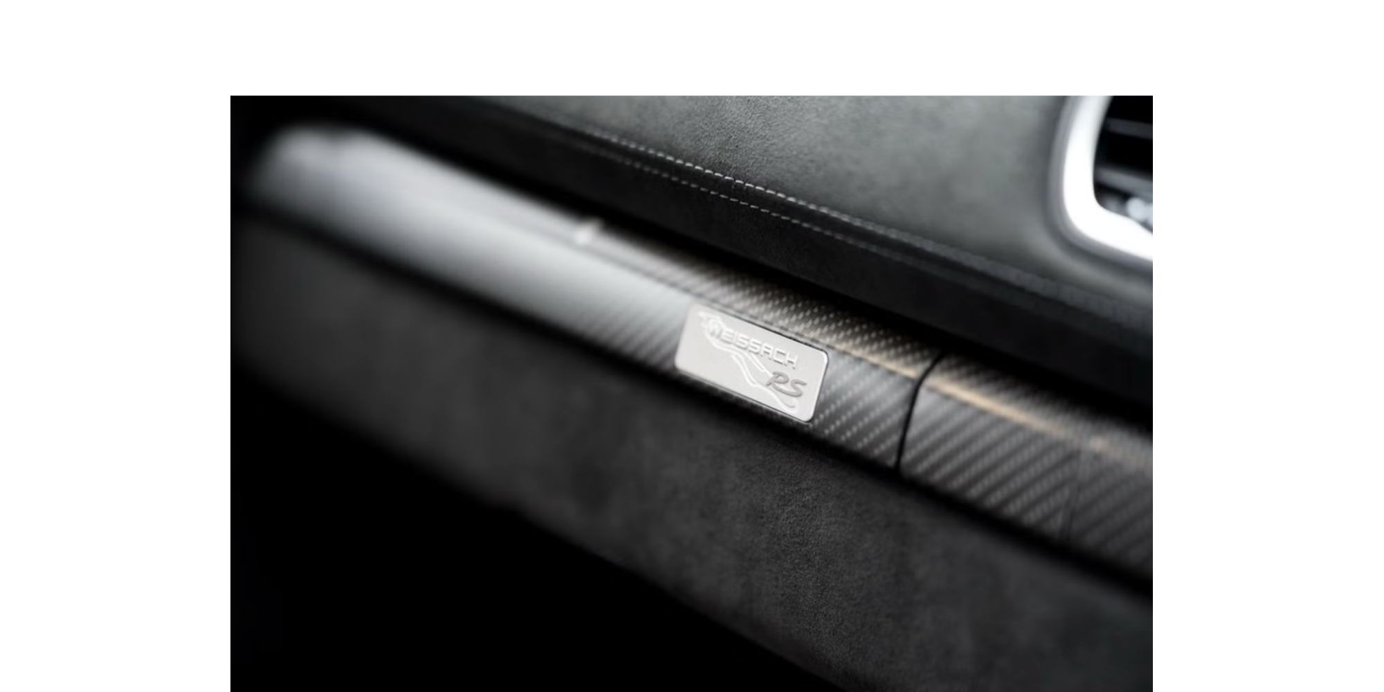 Porsche 718 Cayman GT4 RS Weissach wenig km