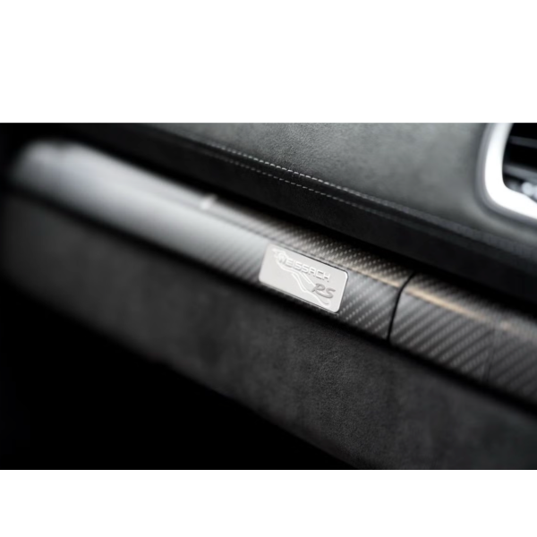 Porsche 718 Cayman GT4 RS Weissach wenig km