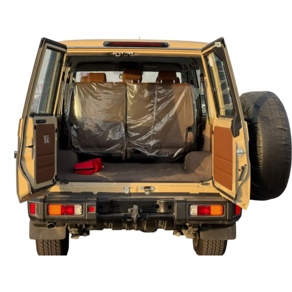 Toyota Land Cruiser 76 AT 4.0 Petrol Modena Motors