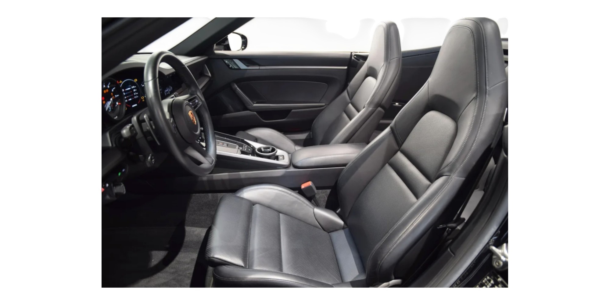 Porsche 911 992.1 4S Cabrio – Libertà e Prestazioni