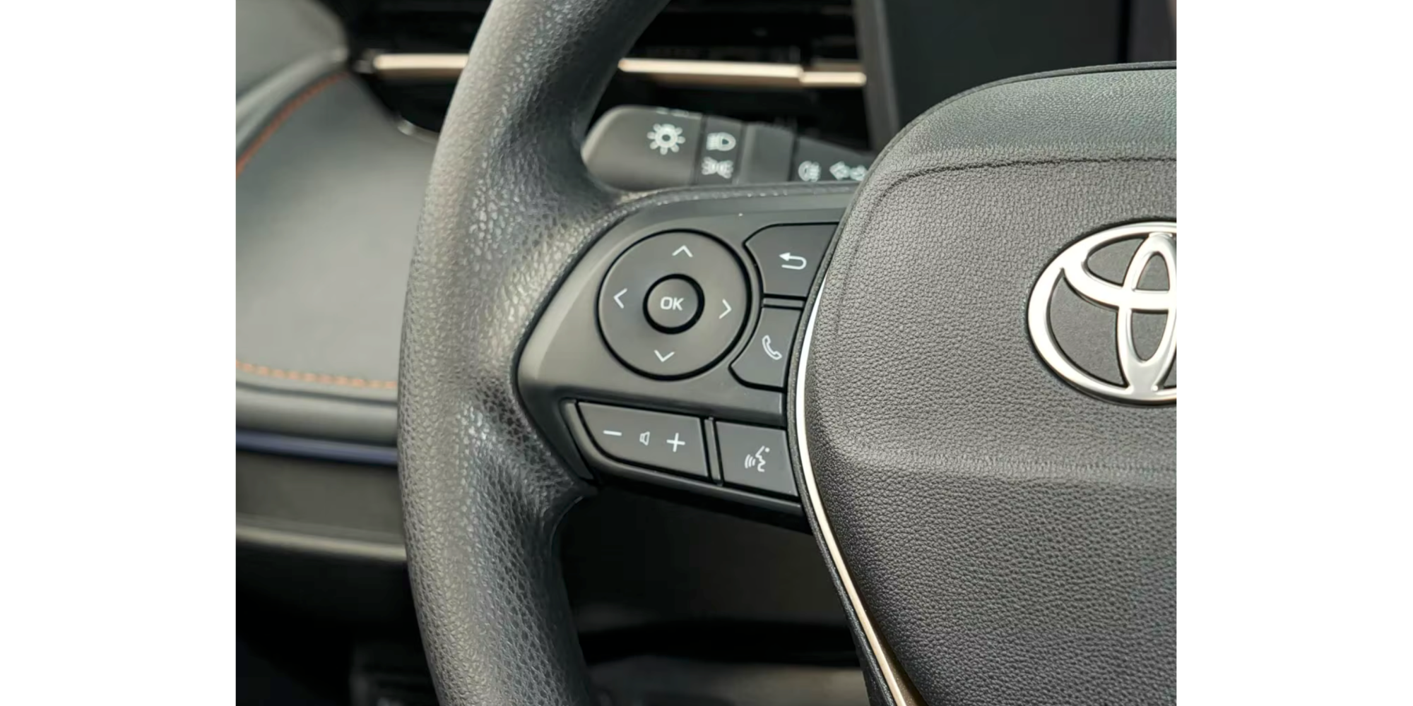 Toyota Corolla 2026 1.8 Hybrid Sedan Export Deal