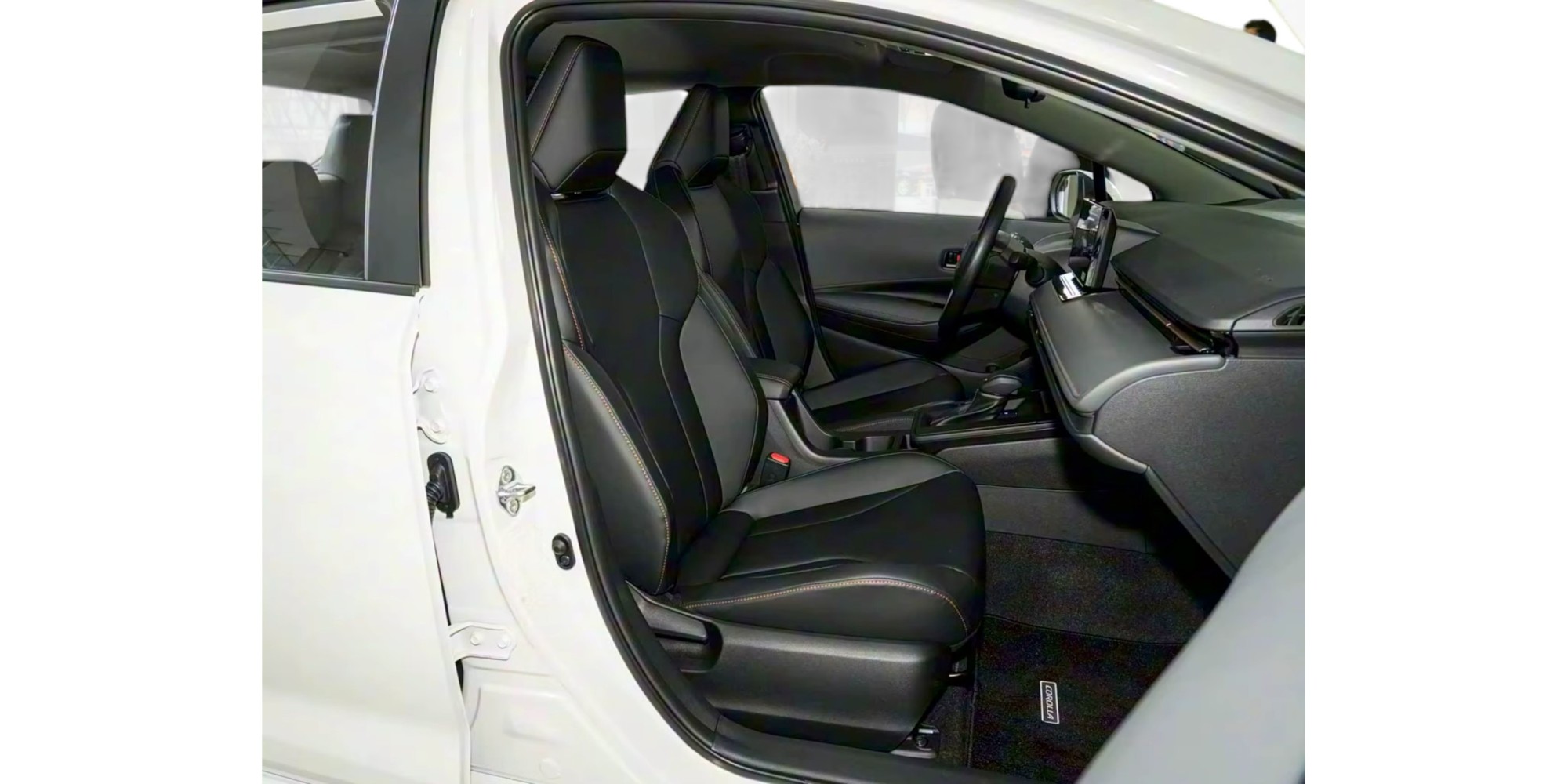 Toyota Corolla 2026 1.8 Hybrid Sedan Export Deal