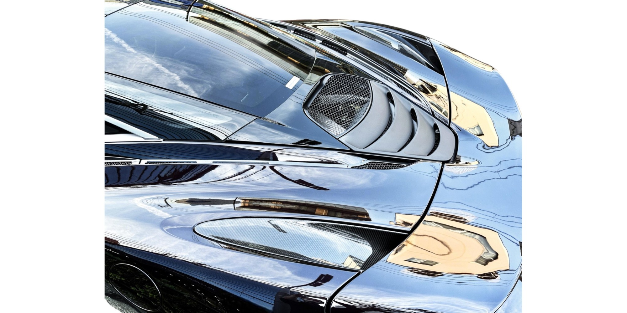 McLaren 720S Performance Launch Edition supercar rara