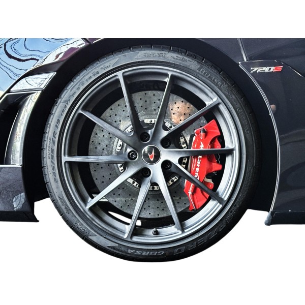 McLaren 720S Performance Launch Edition supercar rara