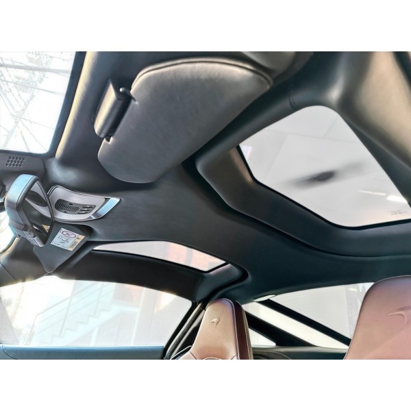 McLaren 720S Performance Launch Edition supercar rara