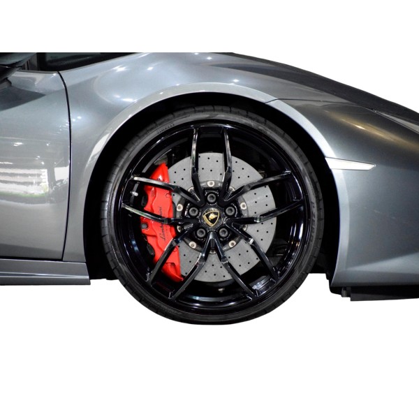Lamborghini Huracan Spyder LP610 4 AWD supercar lusso