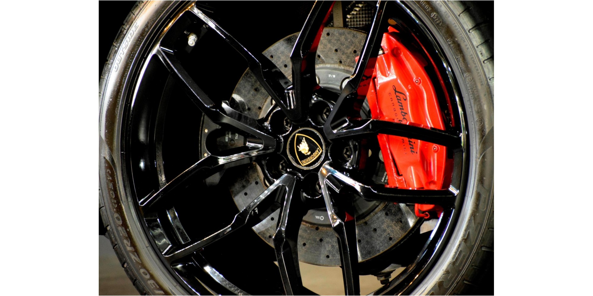 Lamborghini Huracan Spyder LP610 4 AWD supercar lusso