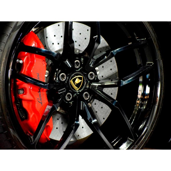 Lamborghini Huracan Spyder LP610 4 AWD supercar lusso