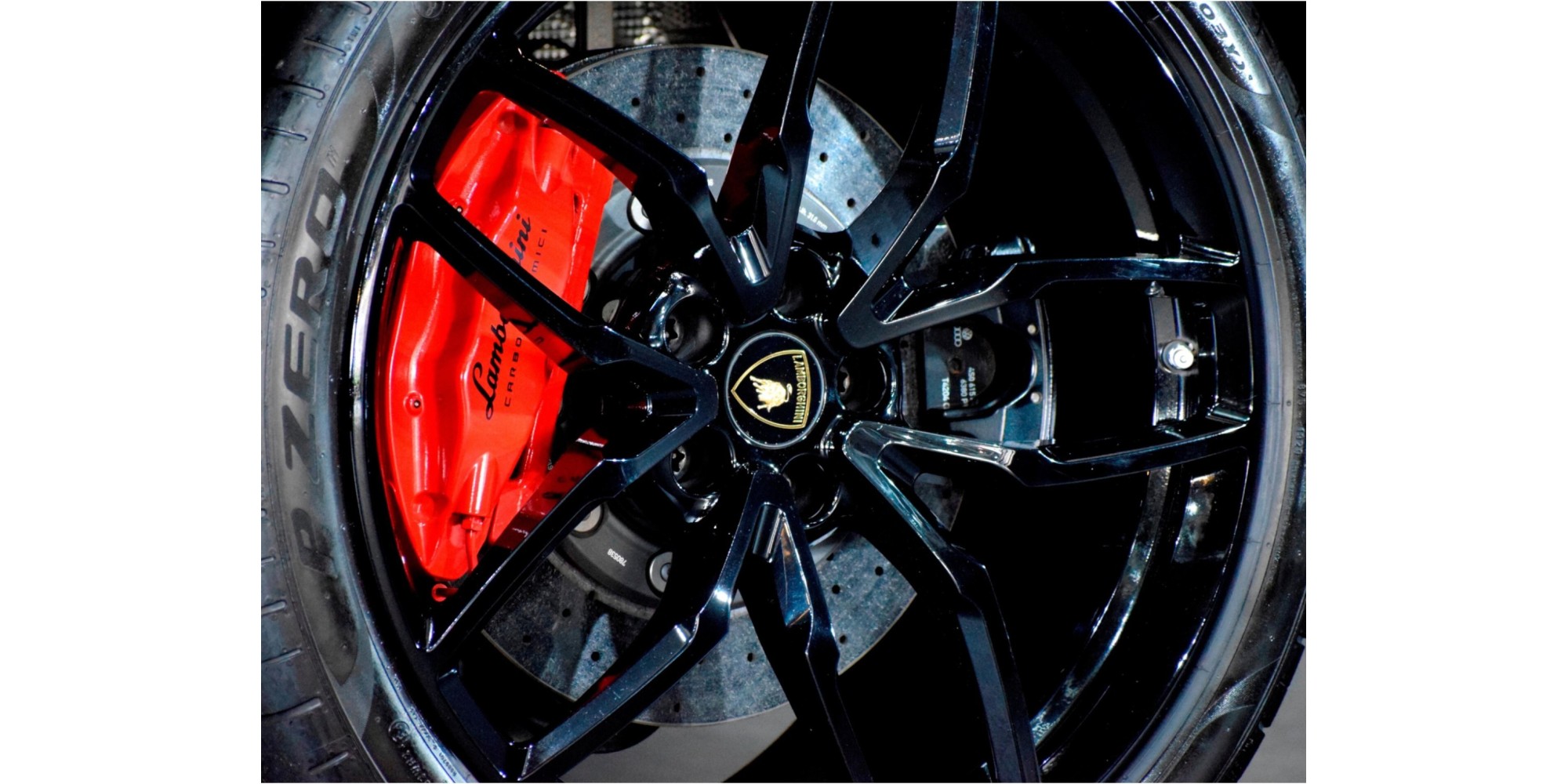 Lamborghini Huracan Spyder LP610 4 AWD supercar lusso