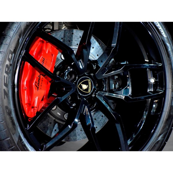 Lamborghini Huracan Spyder LP610 4 AWD supercar lusso