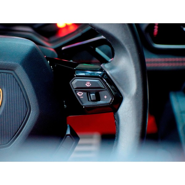 Lamborghini Huracan Spyder LP610 4 AWD supercar lusso