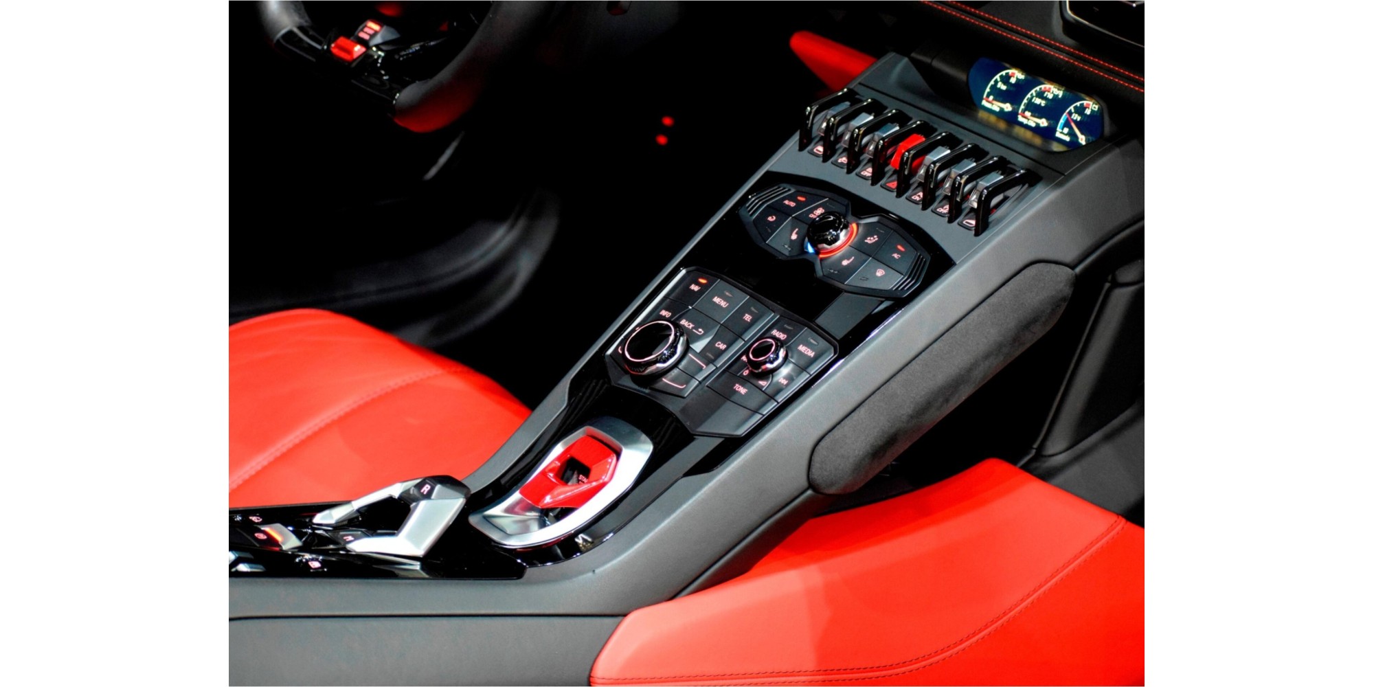 Lamborghini Huracan Spyder LP610 4 AWD supercar lusso