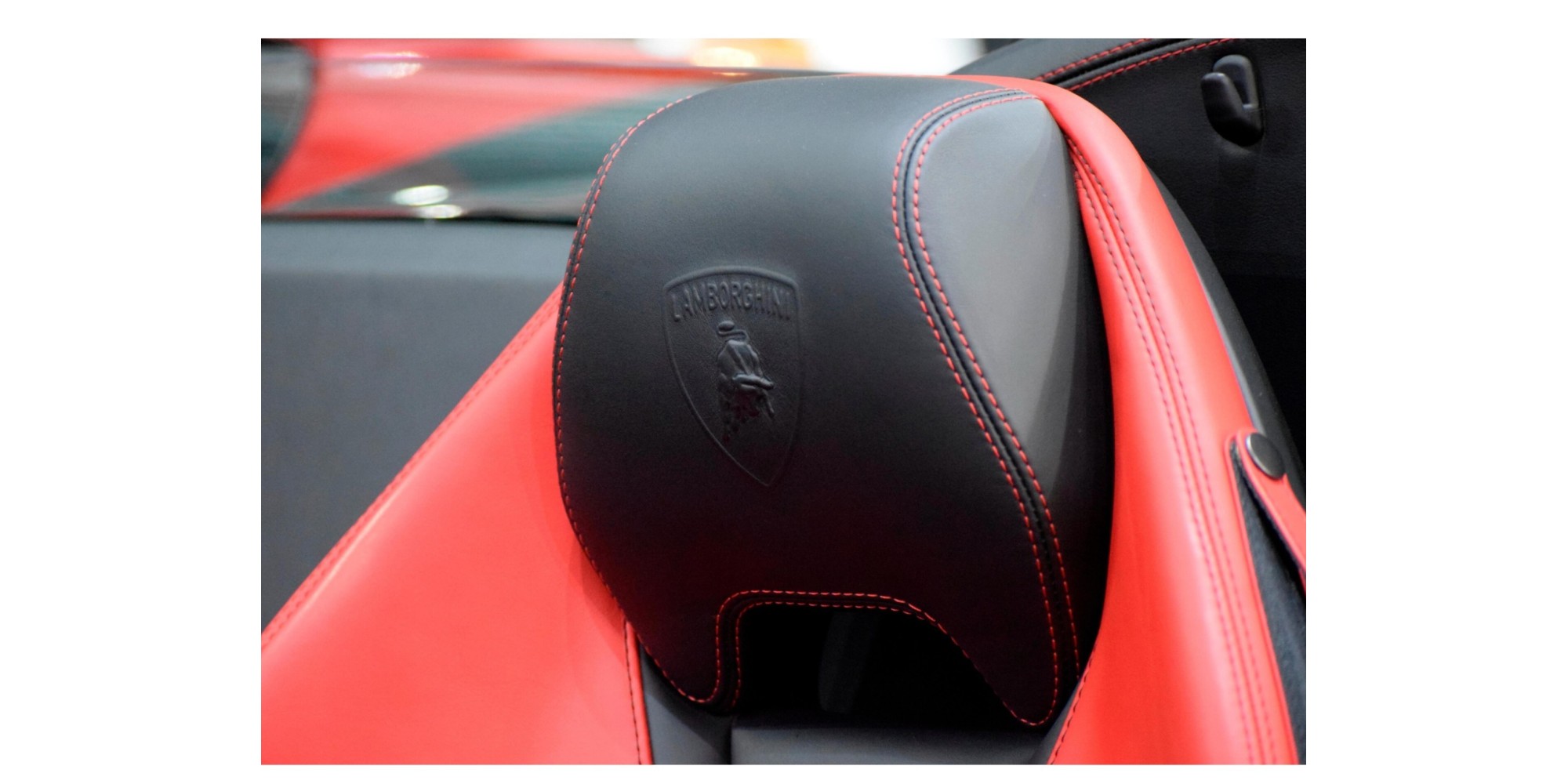 Lamborghini Huracan Spyder LP610 4 AWD supercar lusso