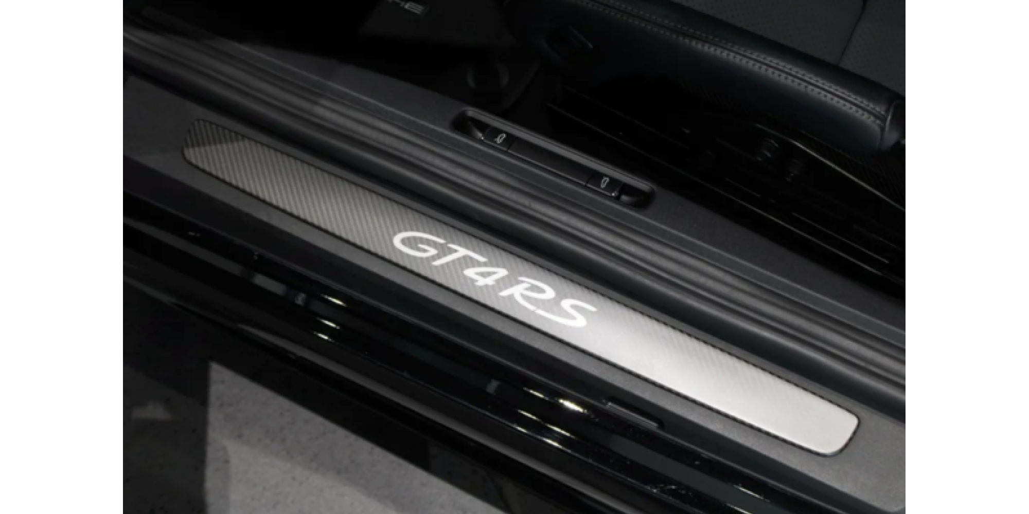 Porsche 718 Cayman GT4 RS Clubsport low mileage