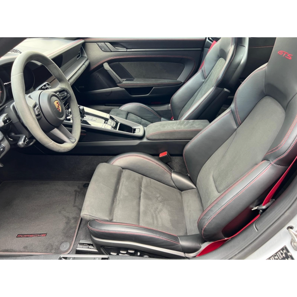Porsche 911 992 GTS Cabrio Export EU Spec Auto
