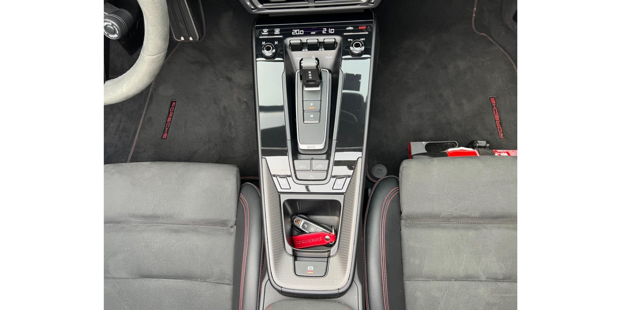 Porsche 911 992 GTS Cabrio Export EU Spec Auto