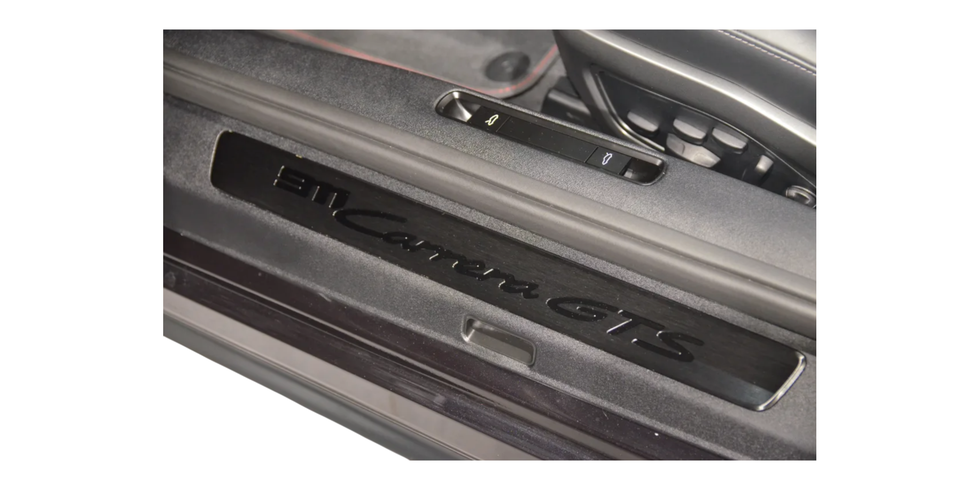 Porsche 911 992.2 GTS Cabrio Export EU Spec Auto