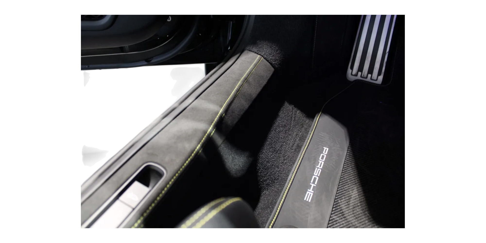 Modena Motors Porsche 911 992 GT3 RS Weissach Italia