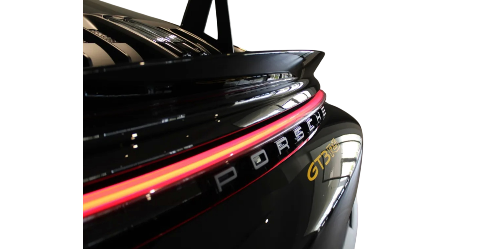 Modena Motors Porsche 911 992 GT3 RS Weissach Italia