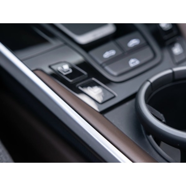Porsche 911 992.2 GTS Cabrio Export EU Spec Auto