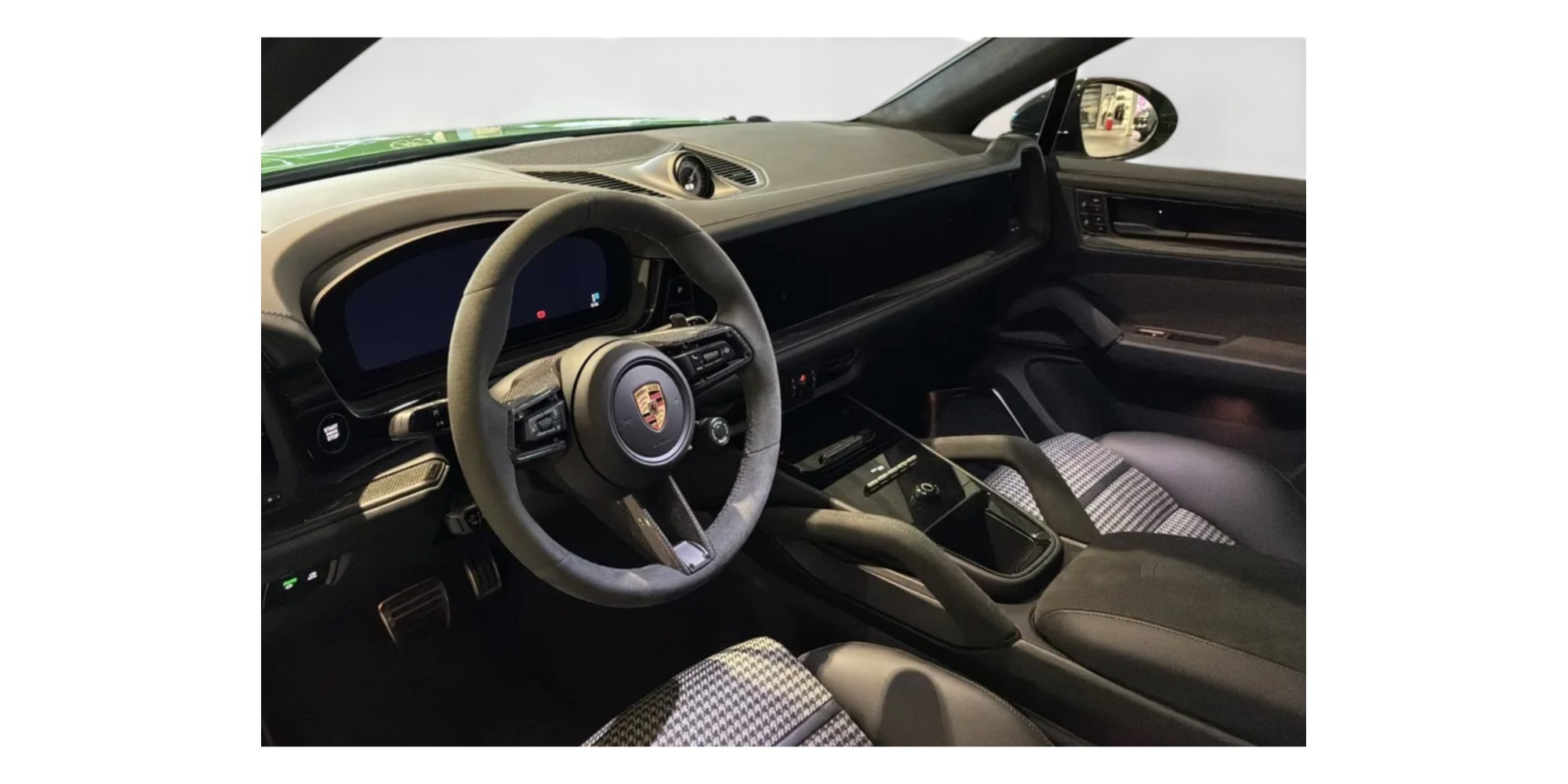 Porsche Cayenne GTS Coupe | Prestazioni e Tecnologia