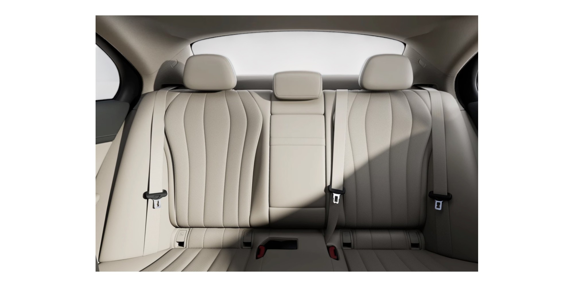 Mercedes-Benz E 300 e | Luxury Plug-In Hybrid Sedan